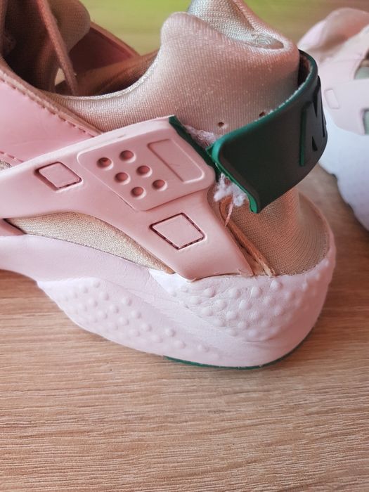 Оригинални маратонки Nike,