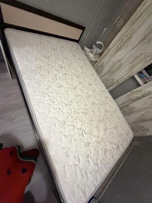 Продаю  кровать