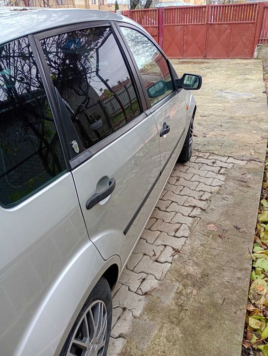 FORD fiesta  varianta  ghia