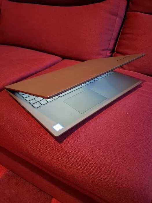 Lenovo Ultraslim V130 FULL HD Intel Core i5 7200U-8Gb DDr4-256 Gb SSD-