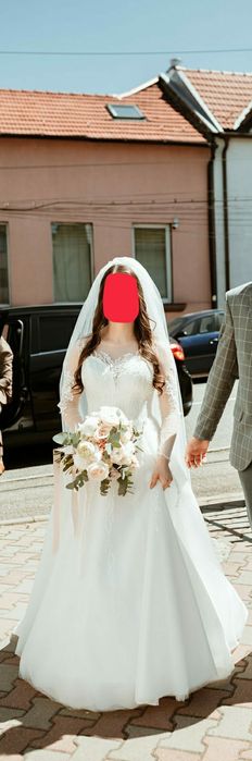 Rochie mireasa albă