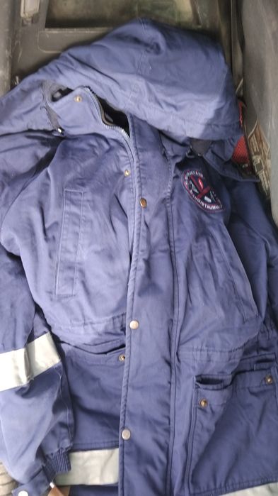 Продается зимняя спецовка