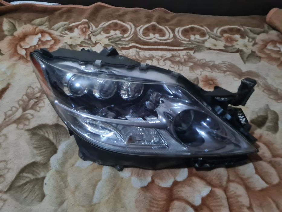Фара на лексус LS 600