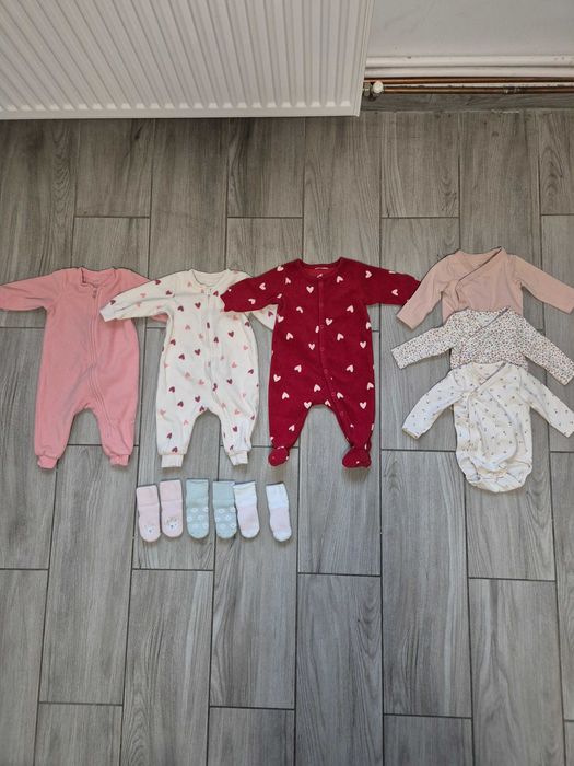 Set pijamale si body-uri H&M [62]