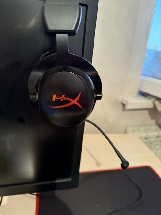 Полный комплект игровое вместе с столом