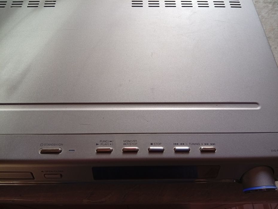 Продам DVD LG оригинал. Караоке