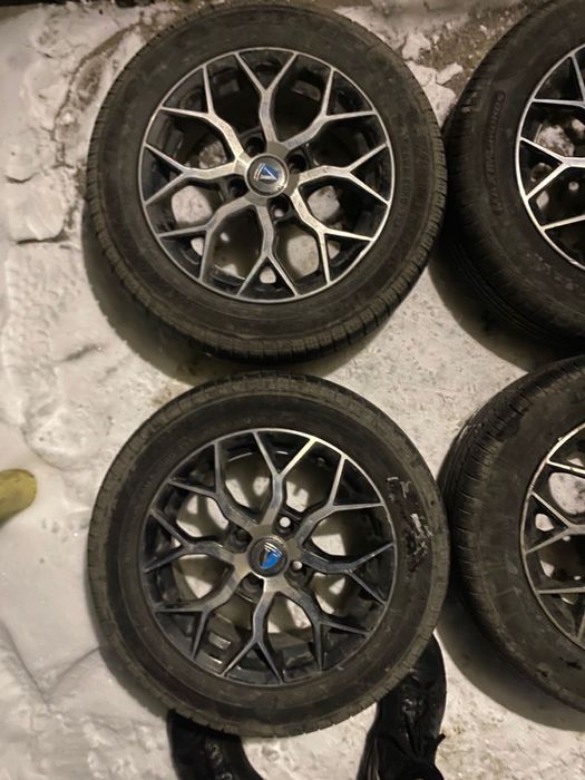 R14 185/60 литые диски с резиной