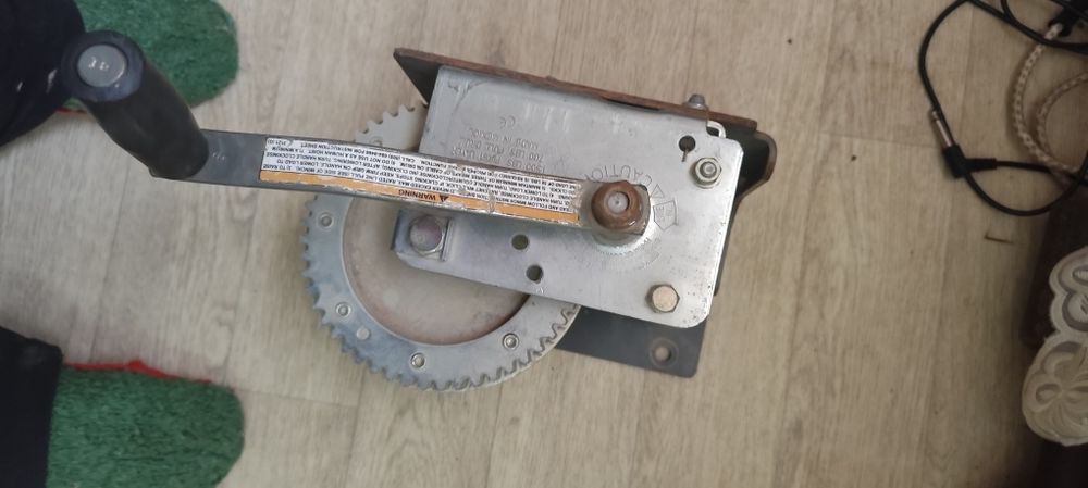 Продам ручной подъемный механизм