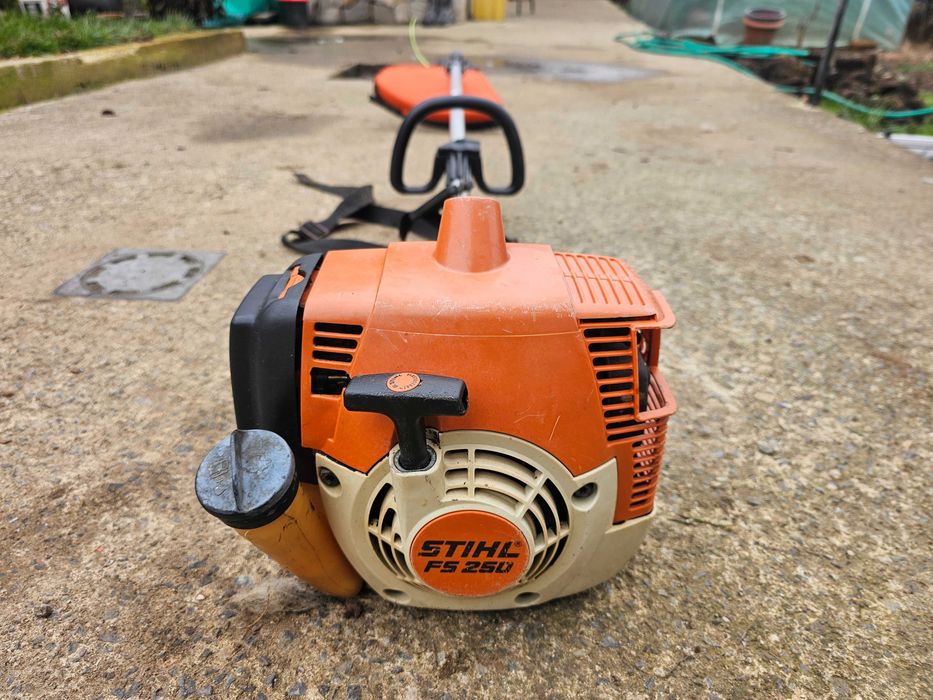 Моторна Коса STIHL FS 250. ПЕРФЕКТНА
