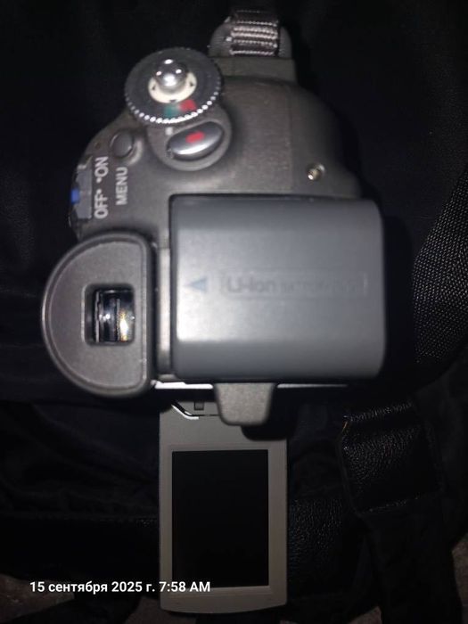 Видеокамера кассетная Panasonic NV-GS60GC-S