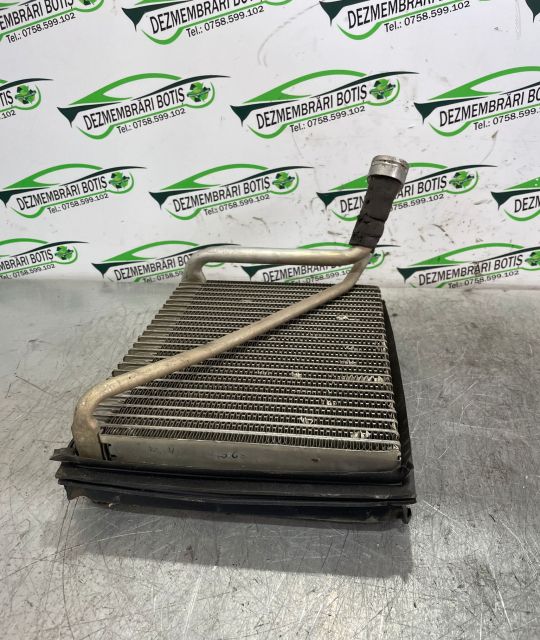 Vaporizator (radiator racire habitaclu) 8D1 820 103D Volkswagen VW Go