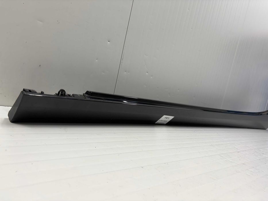 Ляв праг БМВ Ф40 Ф44 BMW F40 F44 Десен праг БМВ Ф40 Ф44 BMW F40 F44