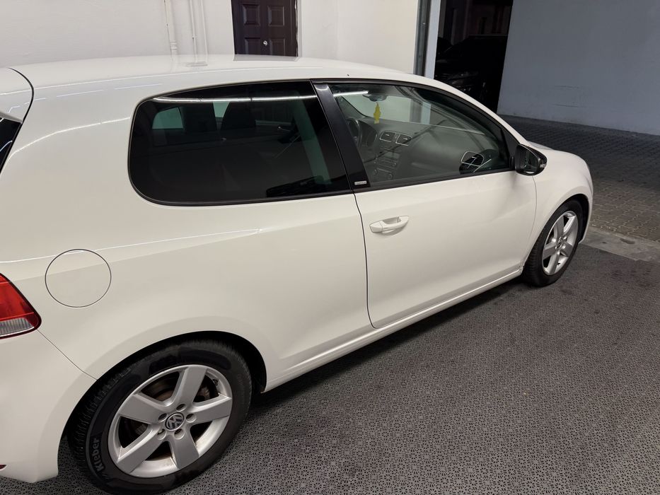 VOLKSWAGEN Golf 2012