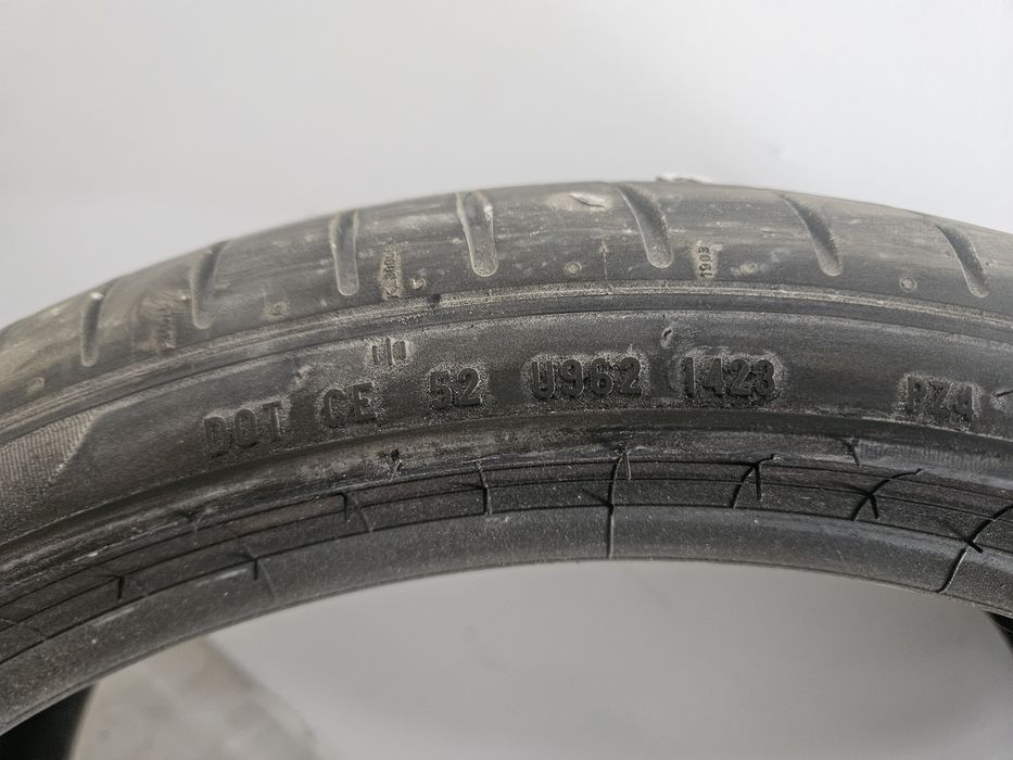 Vând anvelope Pirelli