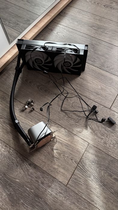 Cooler procesor AIO 240 aRGB