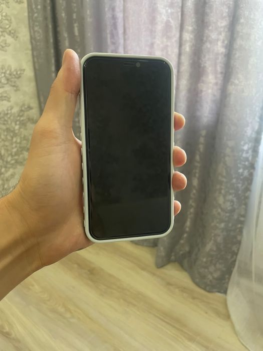 Продам Iphone 11, в хорошем состояние