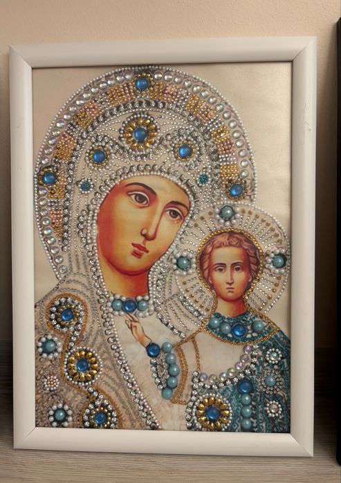 Икони с готови рамки