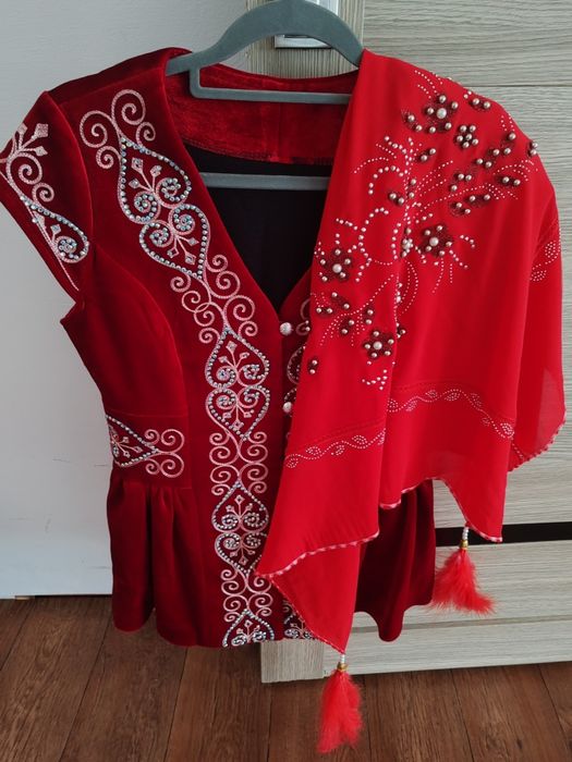 Кажекей с платком