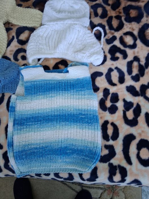 Детски плетени дрешки