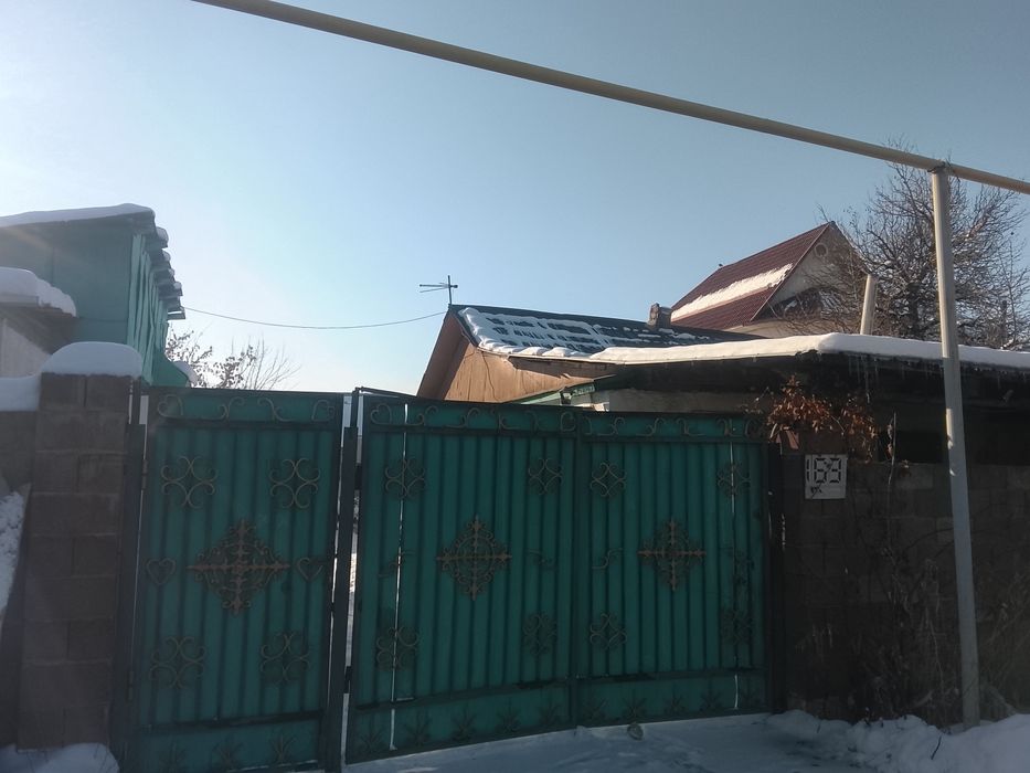 Срочно продам дом в центре Есик