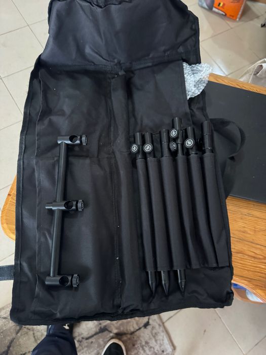 Въдици,стойка,аларми и калъф