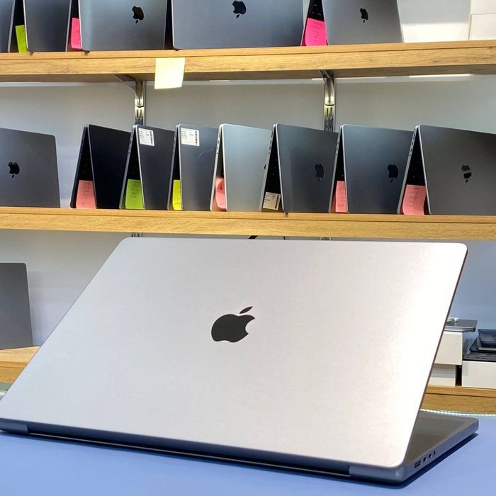 MacBook PRo M2 Max  38GPU