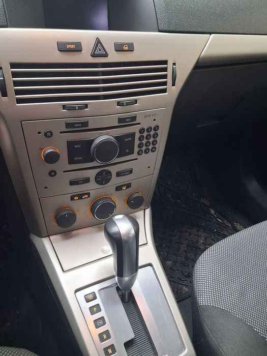 Opel Astra 2009 1.9 CDTI