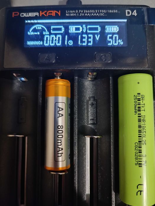 Универсальное зарядное устройство li ion 18650