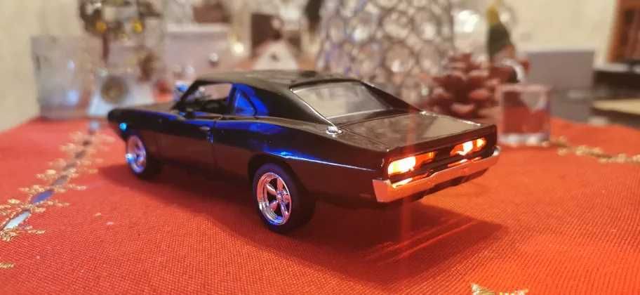 Метални колички, различни видове и размери в описанието