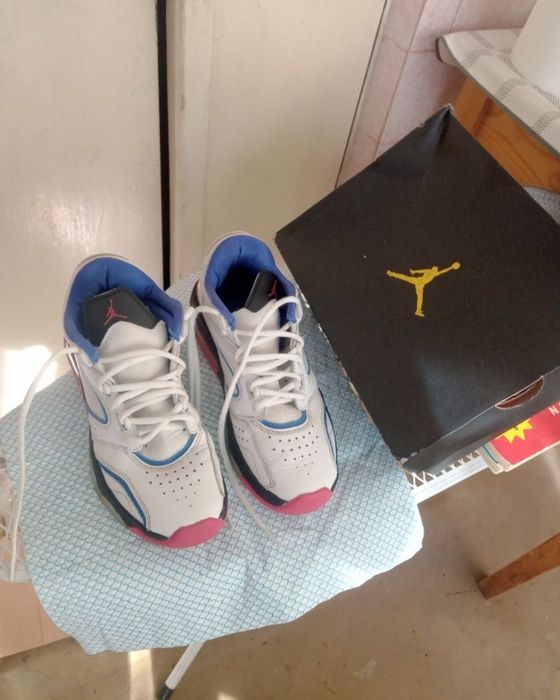 Adidasi Nike Jordon Point Lane - second Originali , Nr38 , arata bine