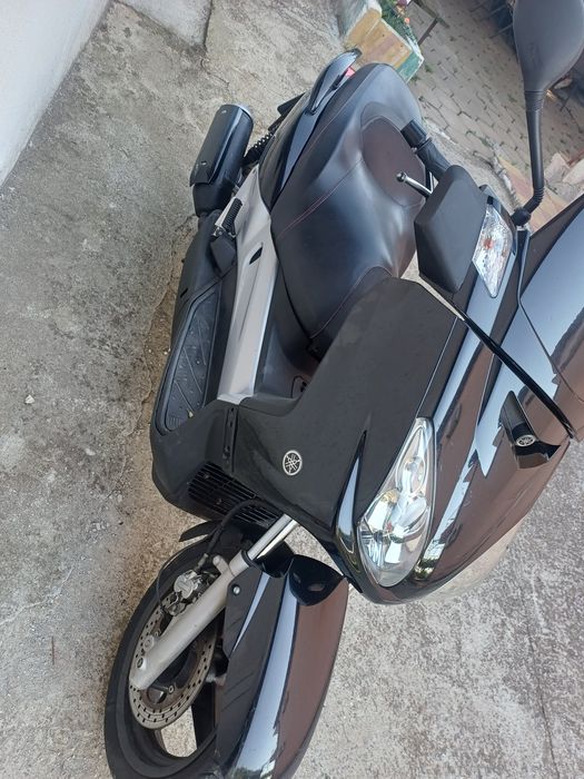 Yamaha x max 250