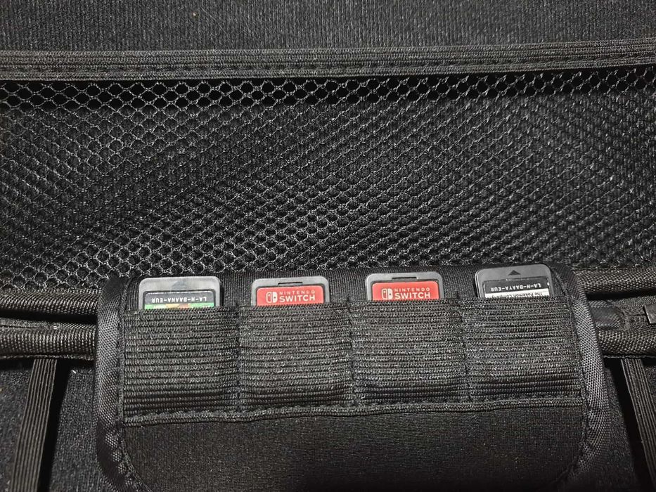 Organizator consola jocuri Switch  + 4 jocuri