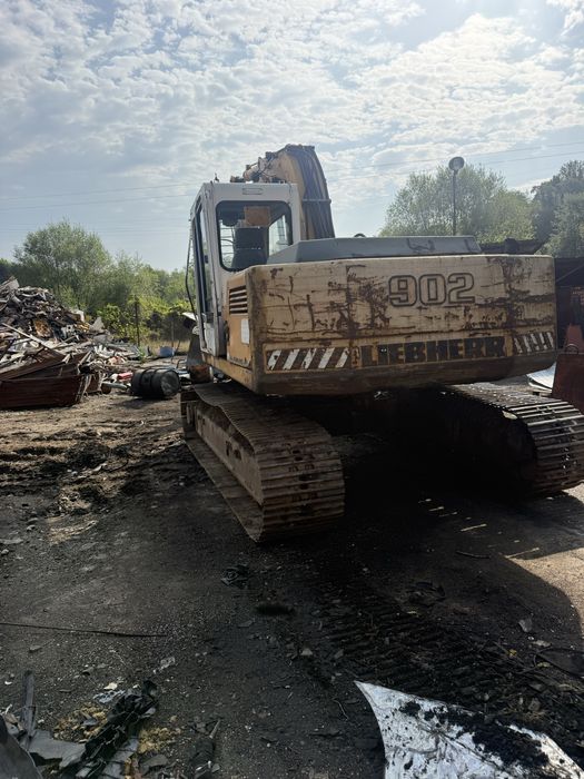 Верижен Багер Liebherr R 902 20 тонен