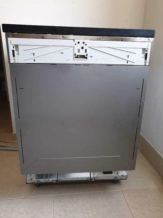 Miele - Auto Open - QuickPowerWash - Съдомиялна - Пълно Вграждане 60см