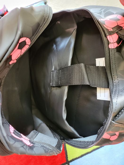 Ученическа раница Smiggle с аксесоари Еднорог Динозавър Топка