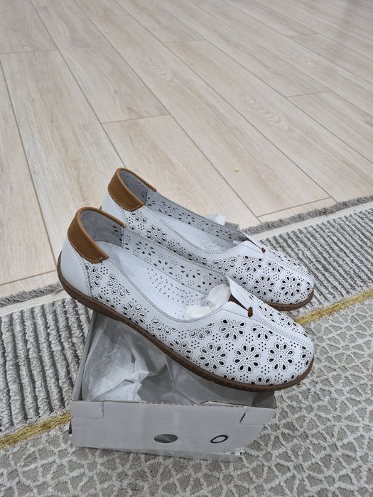 Продаю обувь 40 размер