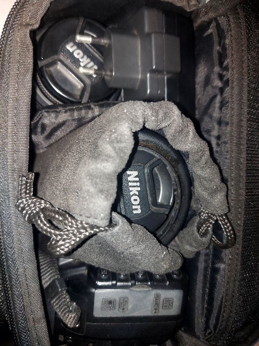 Продам Nikon D3100 зеркалка