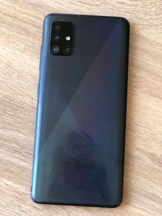 Samsung a51 xotira 128/6 tel ideal pubg 60fps aybi ekran almashgan