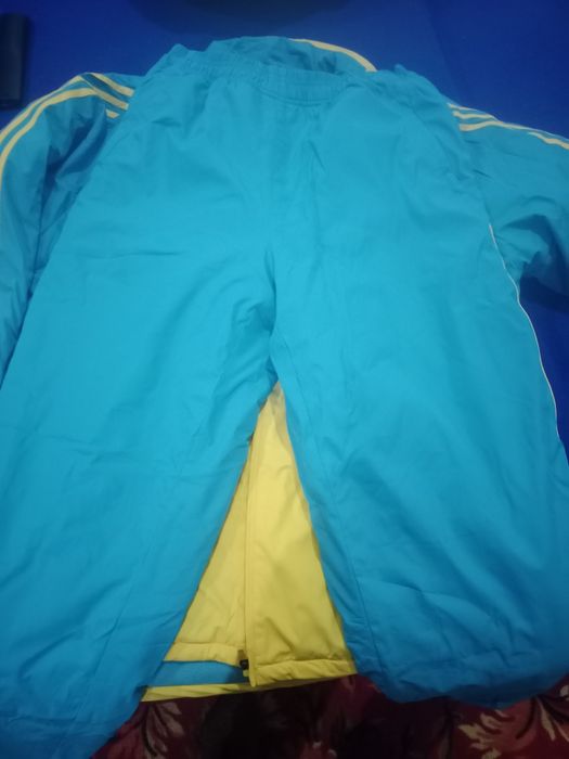 Продам костюм для прогулок