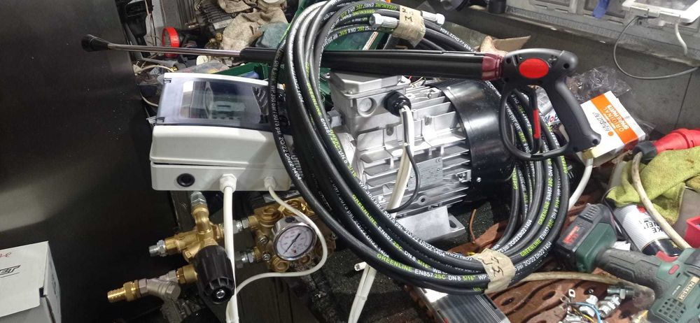 Grup spalatorie camioane ITALIA  200bar/21 lt/min ,7,5kW, stop total