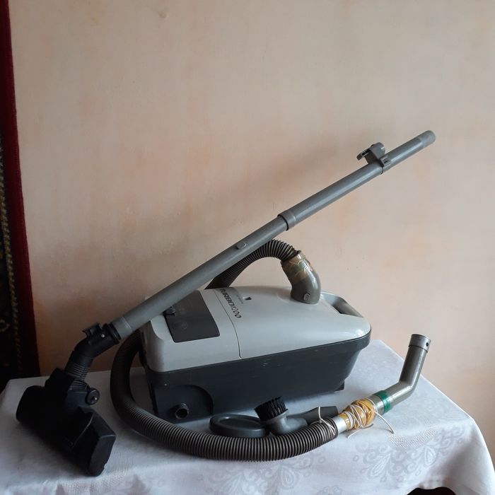 Пылесос бытовой ГолдСтар