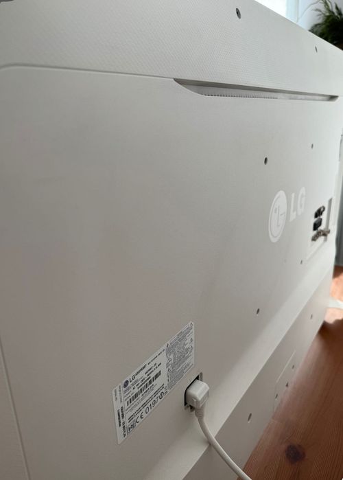 Televizor smart, 4k, 108 cm