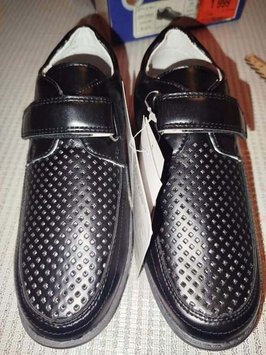 Новые туфли на мальчика