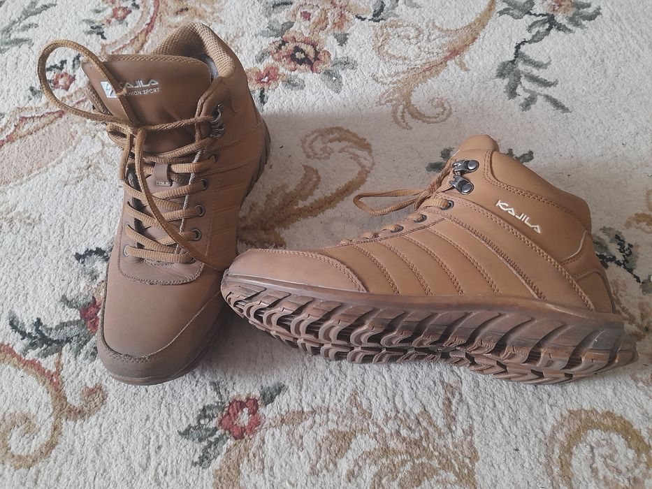 Продам кроссовки