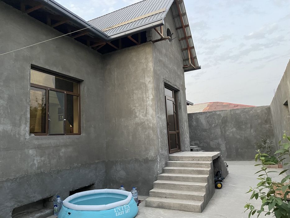 Продается дом 3,5 соток. Все условия есть.