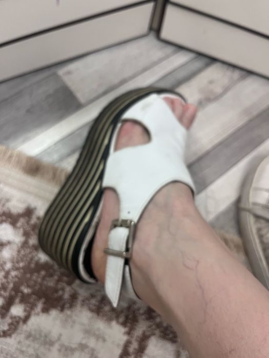 Продам женскую обувь