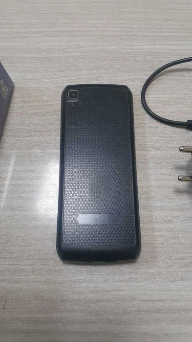 телефон кнопочный Artel X3