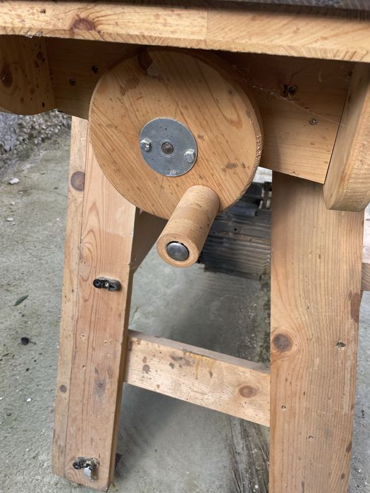 Абрихт дървообработваща машина