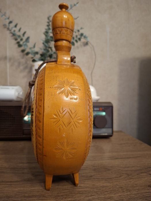 Plosca veche din lemn. Stare excelentă!