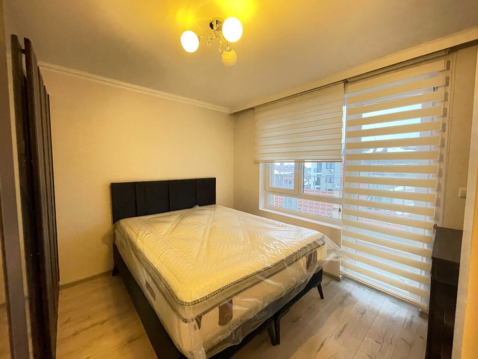 Продава се Тристаен апартамент в Шумен, Добруджански - 93 кв.м за 1700 €/кв.м - Снимка #3